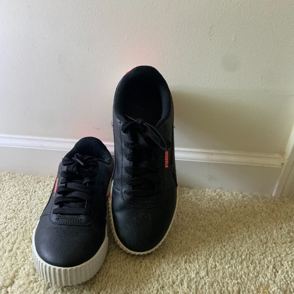 blue and pink pumas